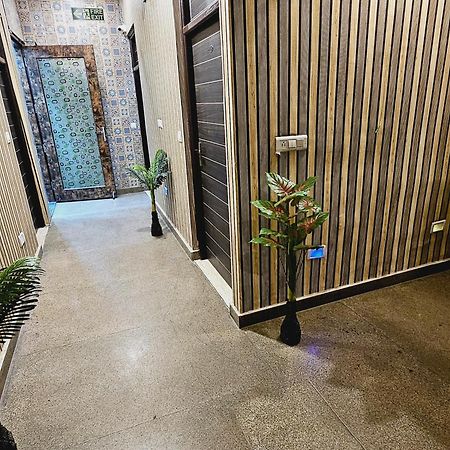Hotel Tulip Near Delhi Airport New Delhi Bagian luar foto