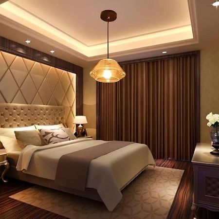 Hotel Tulip Near Delhi Airport New Delhi Bagian luar foto